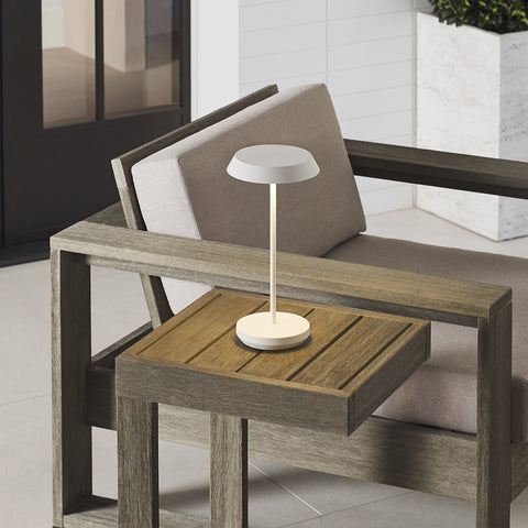 Lámpara de mesa recargable Tepa Accent
